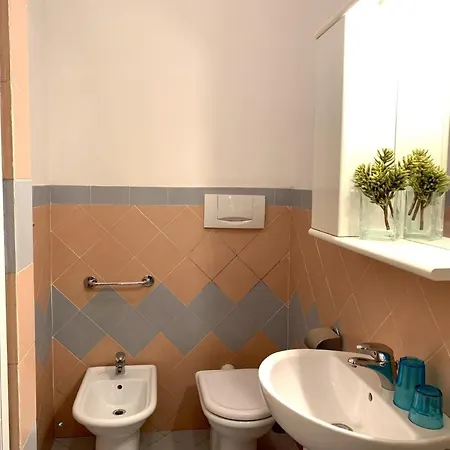 Ferienwohnung Fuer 4 Personen Ca 40 Qm In Levanto, Italienische Riviera Italienische Westkueste - B60747 * Levanto